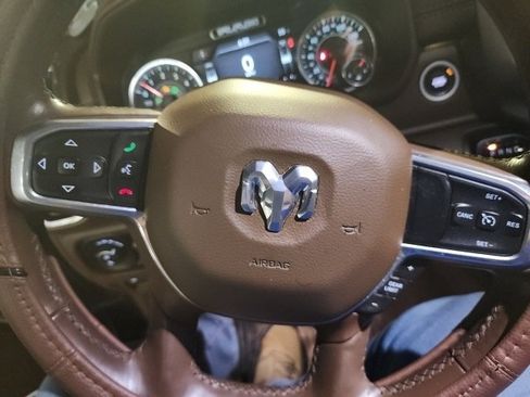 Used 2019 RAM 1500 Laramie image 10