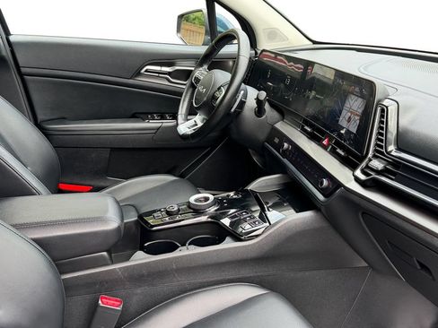 Certified 2023 Kia Sportage EX AWD/4WD image 4