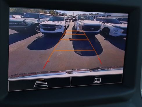 Used 2024 GMC Sierra 2500 Pro w/ Convenience Package image 16