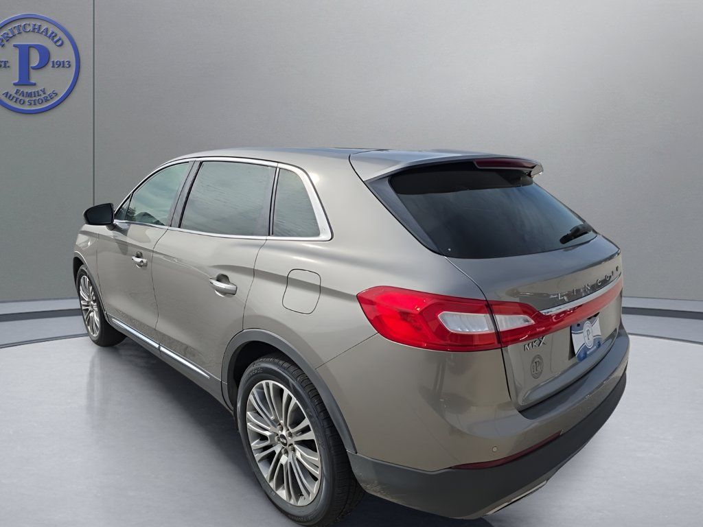 Used 2017 Lincoln MKX Reserve w/ Driver Assistance Package AWD/4WD image 5