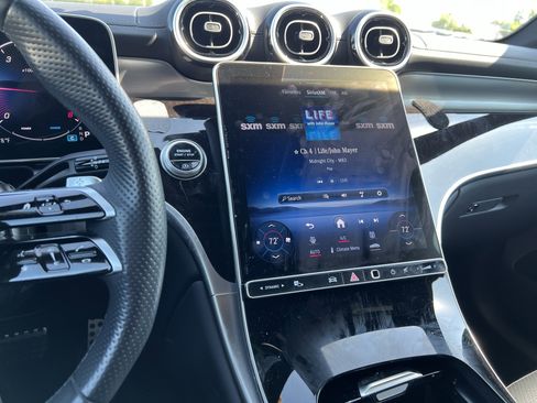 Used 2024 Mercedes-Benz GLC 300 4MATIC w/ AMG Line image 18