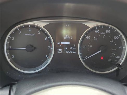Used 2020 Nissan Kicks S FWD image 12