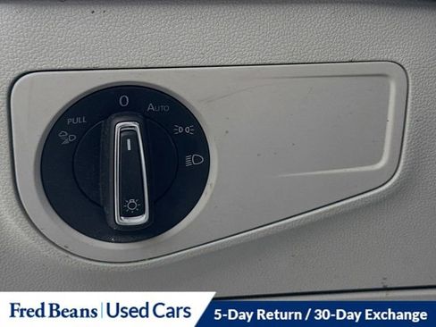 Used 2022 Volkswagen Tiguan SEL R-Line image 11