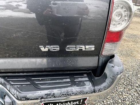 Used 2013 Toyota Tacoma 4x4 Double Cab w/ SR5 Pkg image 8