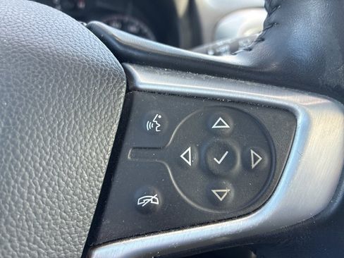 Used 2018 GMC Terrain SLE w/ LPO, Cargo Package image 6