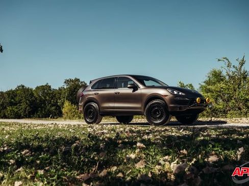 Used 2013 Porsche Cayenne AWD/4WD image 34