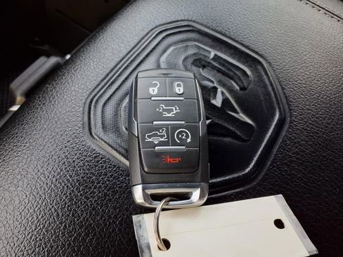 Used 2020 RAM 1500 Laramie image 13