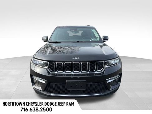 Used 2023 Jeep Grand Cherokee Limited image 2