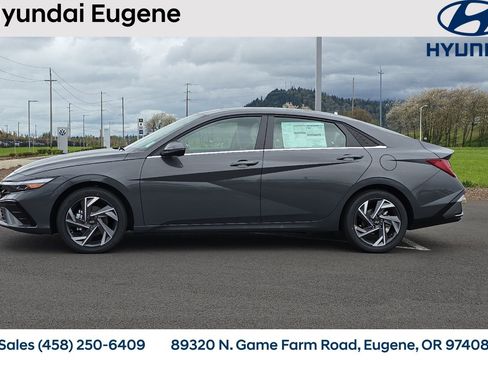 New 2025 Hyundai Elantra Limited image 8