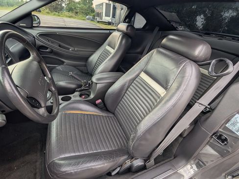 Used 2004 Ford Mustang Mach 1 RWD image 28