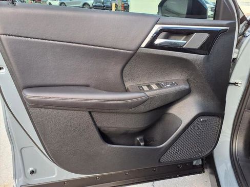 New 2025 Mitsubishi Outlander AWD image 14