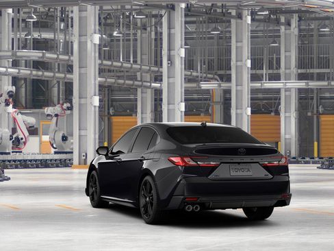 New 2026 Toyota Camry Hybrid FWD image 6