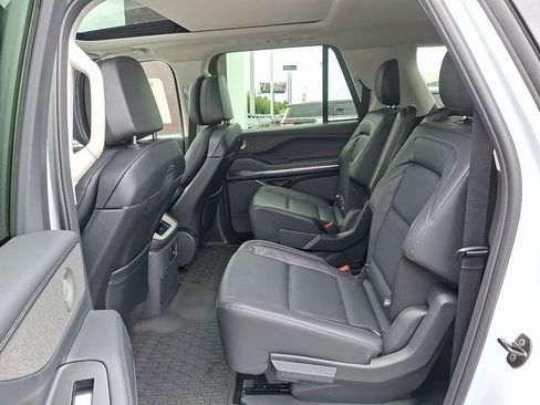 New 2025 Lincoln Navigator L Reserve image 5