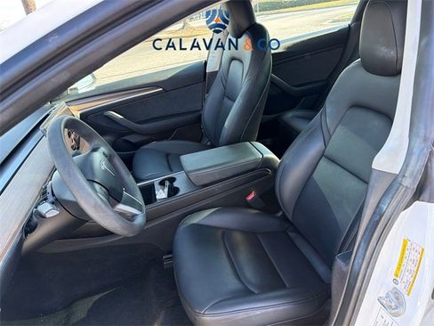 Used 2023 Tesla Model 3 Standard Range image 6
