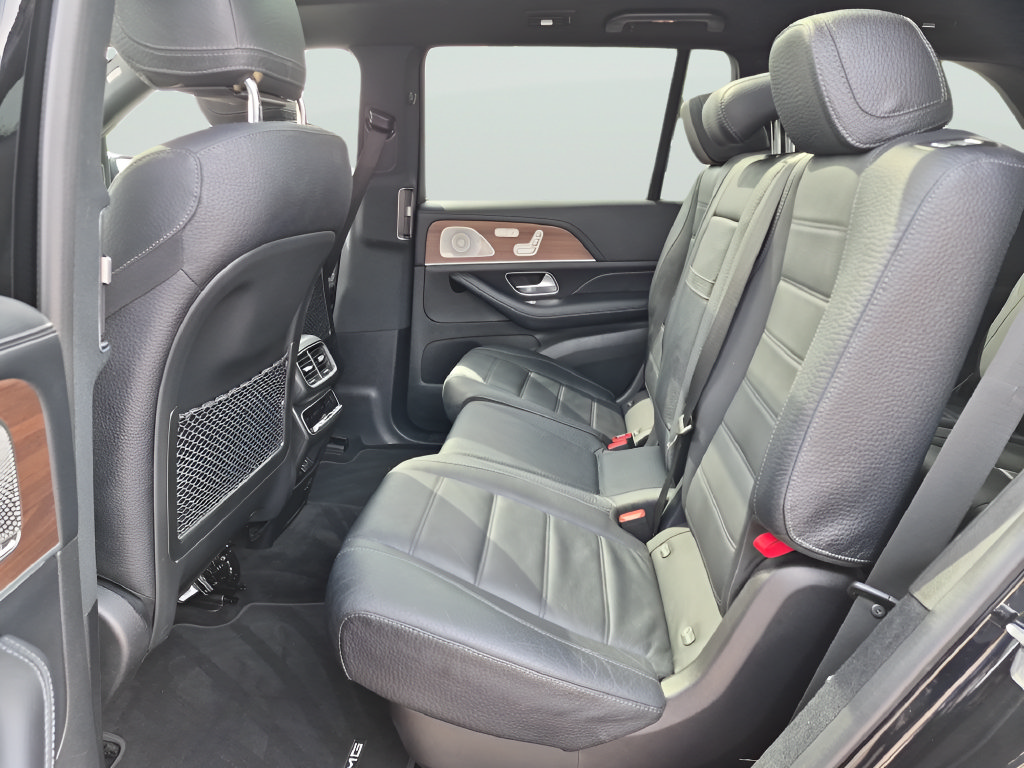 Used 2021 Mercedes-Benz GLS 580 4MATIC image 32