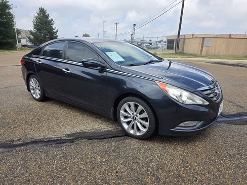 Used 2011 Hyundai Sonata SE w/ Navigation & Sunroof Pkg 4 FWD image 10