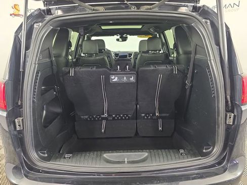 Used 2018 Chrysler Pacifica Touring-L Plus w/ Advanced Safetytec Group FWD image 42