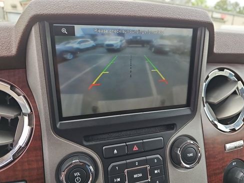 Used 2013 Ford F250 King Ranch w/ King Ranch w/Chrome Pkg image 25