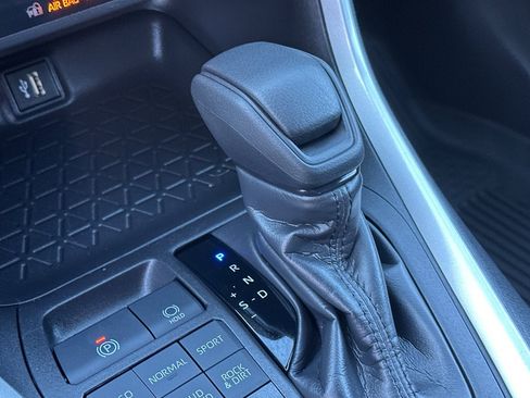 Used 2024 Toyota RAV4 XLE image 23