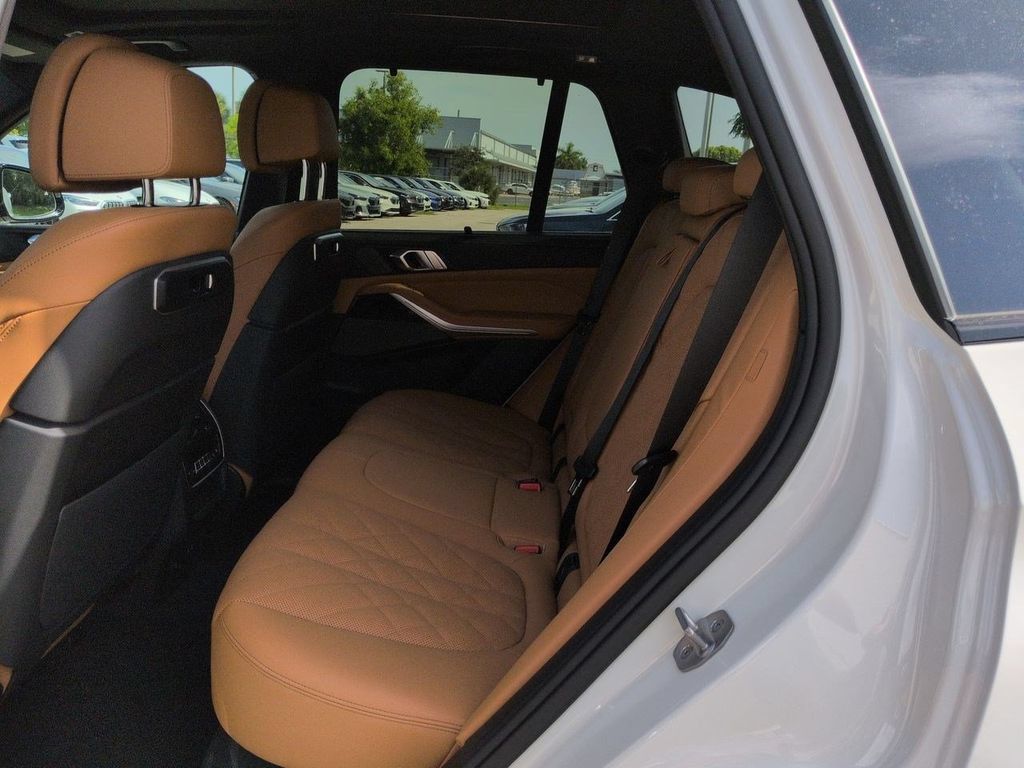 New 2026 BMW X5 xDrive50e w/ M Sport Package AWD/4WD image 14