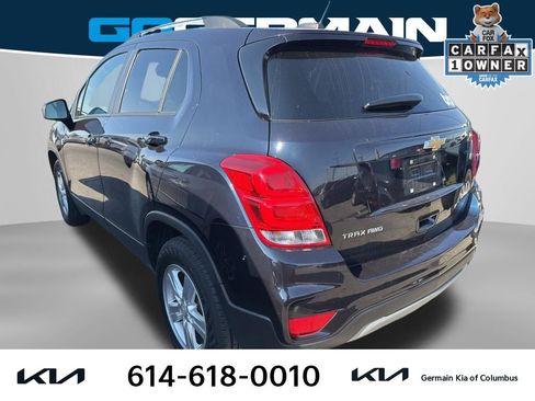 Used 2022 Chevrolet Trax LT w/ LT Convenience Package AWD/4WD image 2