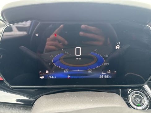 Used 2024 Chevrolet Trax RS w/ Sunroof Package image 25