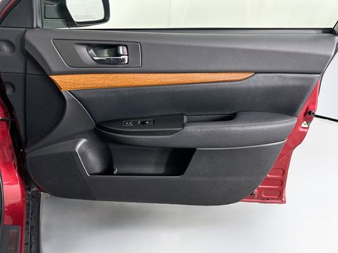 Used 2014 Subaru Outback 2.5i Limited w/ Moonroof Package image 32