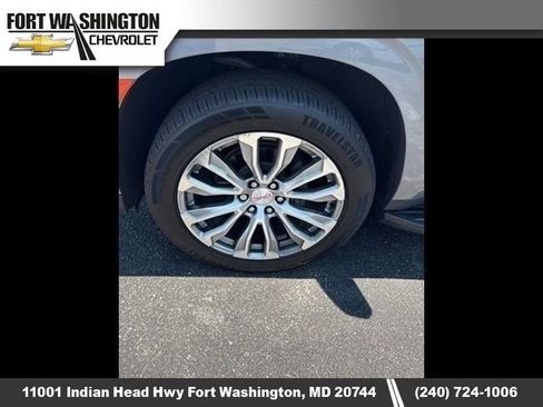 Used 2022 GMC Yukon XL Denali AWD/4WD image 7