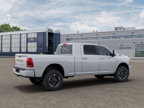 New 2026 RAM 2500 Laramie AWD/4WD image 37