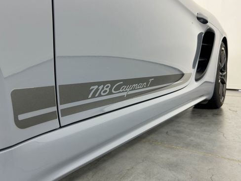 Used 2023 Porsche 718 Cayman image 28