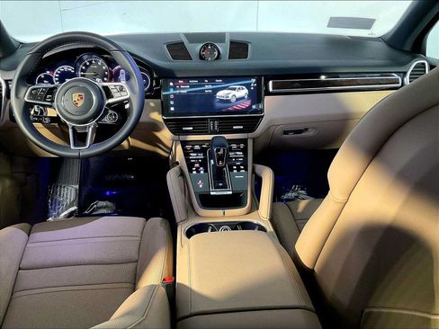 Certified 2023 Porsche Cayenne Platinum Edition AWD/4WD image 14