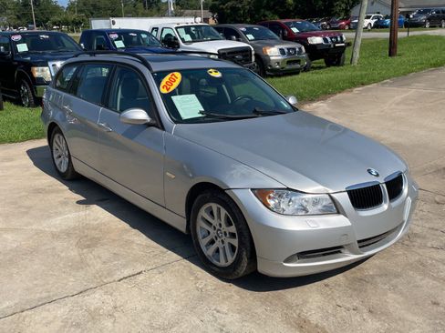 Used 2007 BMW 328xi Wagon image 2