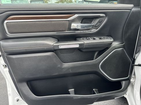 Used 2022 RAM 1500 Laramie AWD/4WD image 14