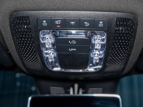 New 2025 Mercedes-Benz GLB 250 image 27