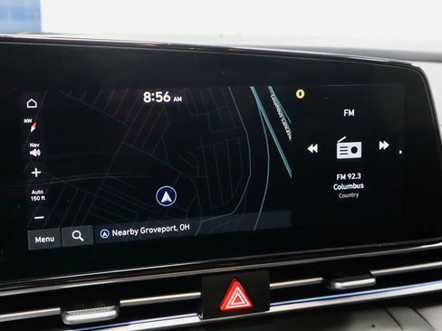 Used 2025 Hyundai Elantra SEL image 3