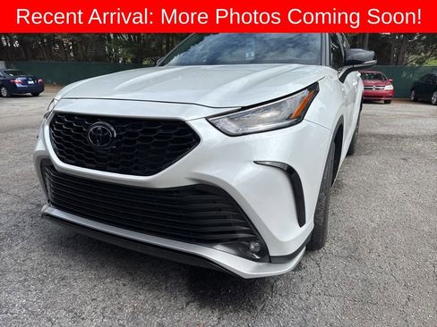 Used 2022 Toyota Highlander XSE AWD/4WD image 1