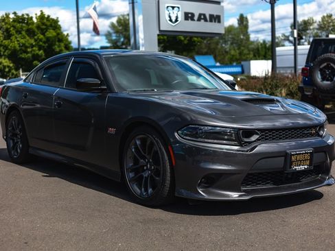 Used 2023 Dodge Charger Scat Pack w/ Plus Group RWD image 7