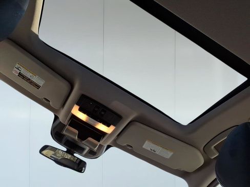 Used 2023 Nissan Rogue Platinum w/ Platinum Premium Package image 11