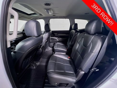 Used 2022 Kia Telluride EX w/ EX Premium Package FWD image 25