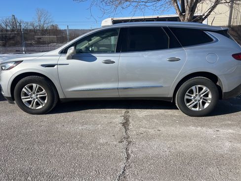 Used 2019 Buick Enclave Premium image 9