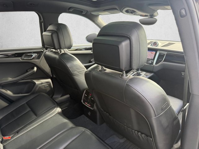 Used 2017 Porsche Macan S AWD/4WD image 19