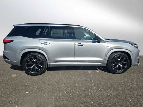 New 2026 Lexus TX 500h AWD image 2