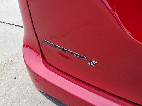 New 2026 Chrysler Pacifica Select w/ S Appearance Package FWD image 22