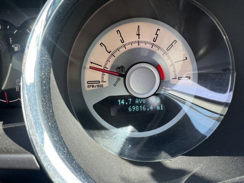 Used 2010 Ford Mustang GT Premium image 15