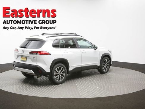 Used 2022 Toyota Corolla Cross XLE w/ Convenience Package image 38