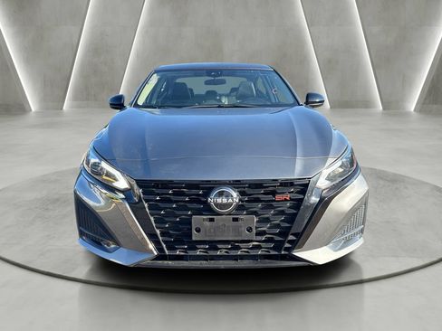Used 2023 Nissan Altima 2.5 SR FWD image 2