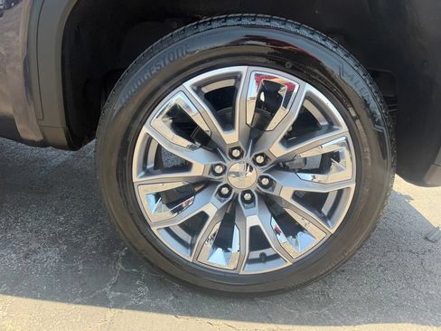 Used 2025 GMC Sierra 1500 Denali AWD/4WD image 14