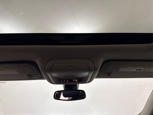 Used 2018 GMC Acadia Denali w/ Technology Package FWD image 34