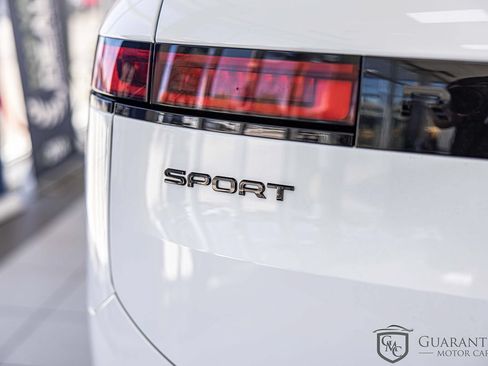 Used 2024 Land Rover Range Rover Sport Dynamic SE AWD/4WD image 13