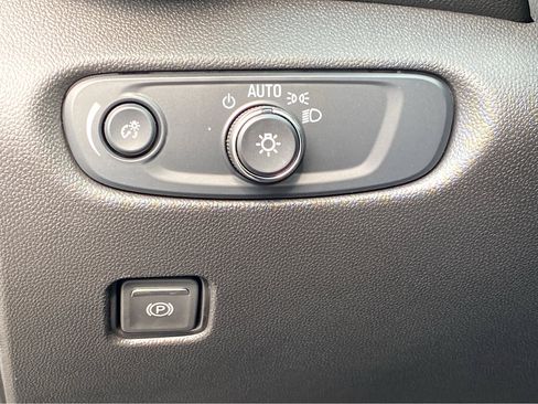 New 2024 Chevrolet Blazer LT w/ Sound & Technology Package image 19